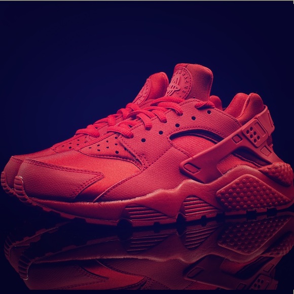 Nike Shoes - Women’s huaraches